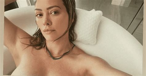 Hilary Duff is getting real about the "scary" experience she had posing nude for the cover of Women's Health magazine. ET spoke to the actress and her How I Met Your Father co-star, Francia Raisa ...